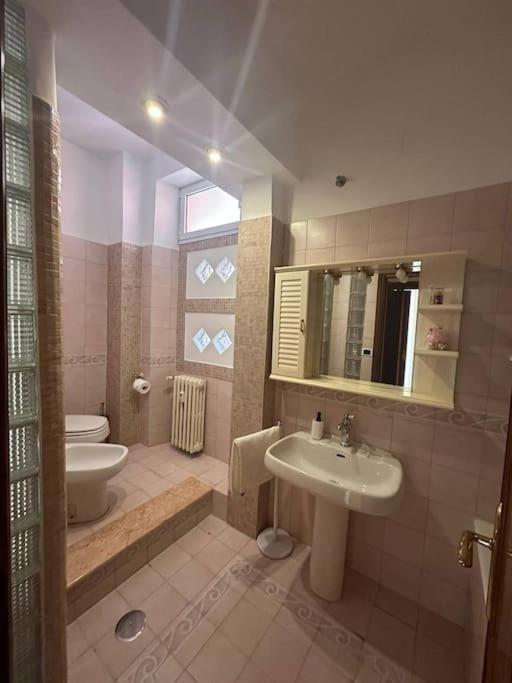 Centocelle, Metro C Luminoso Quadrilocale Apartment Rome Bagian luar foto