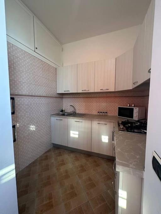 Centocelle, Metro C Luminoso Quadrilocale Apartment Rome Bagian luar foto